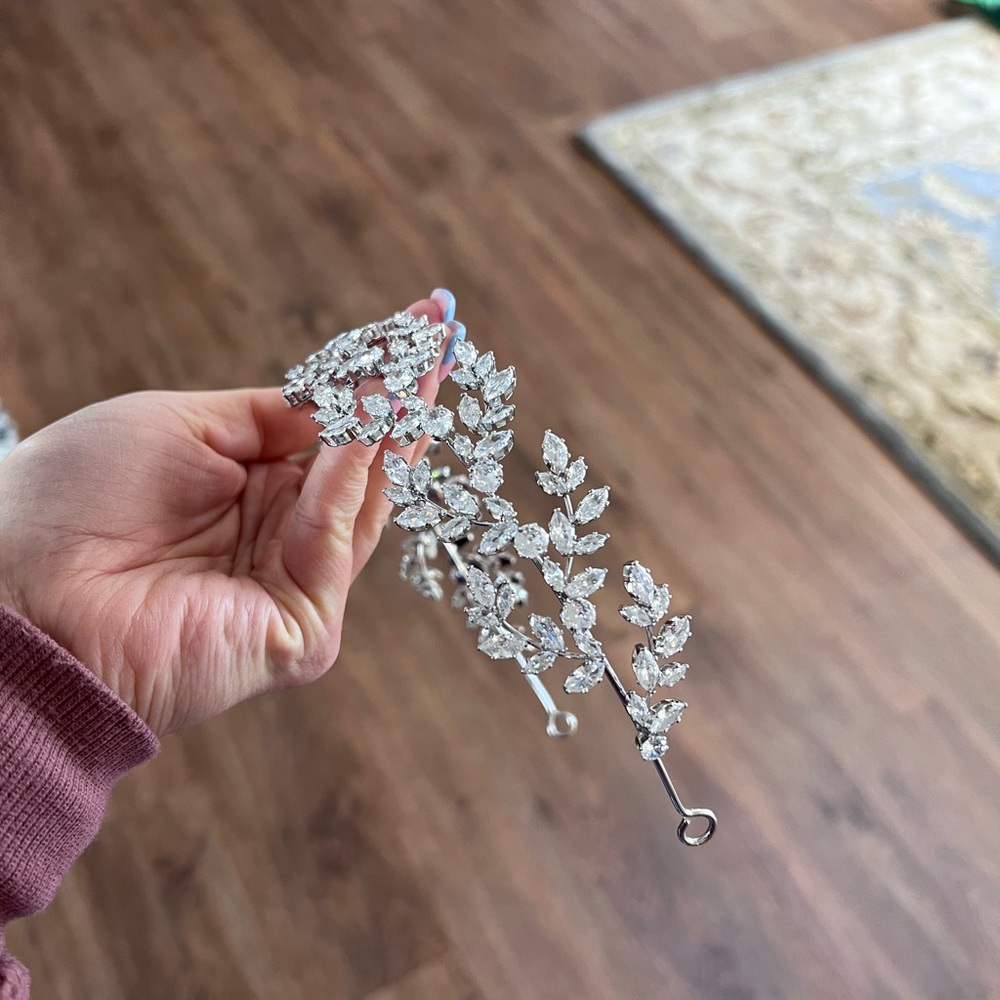Bellatiara Swarovski crystal bridal headband